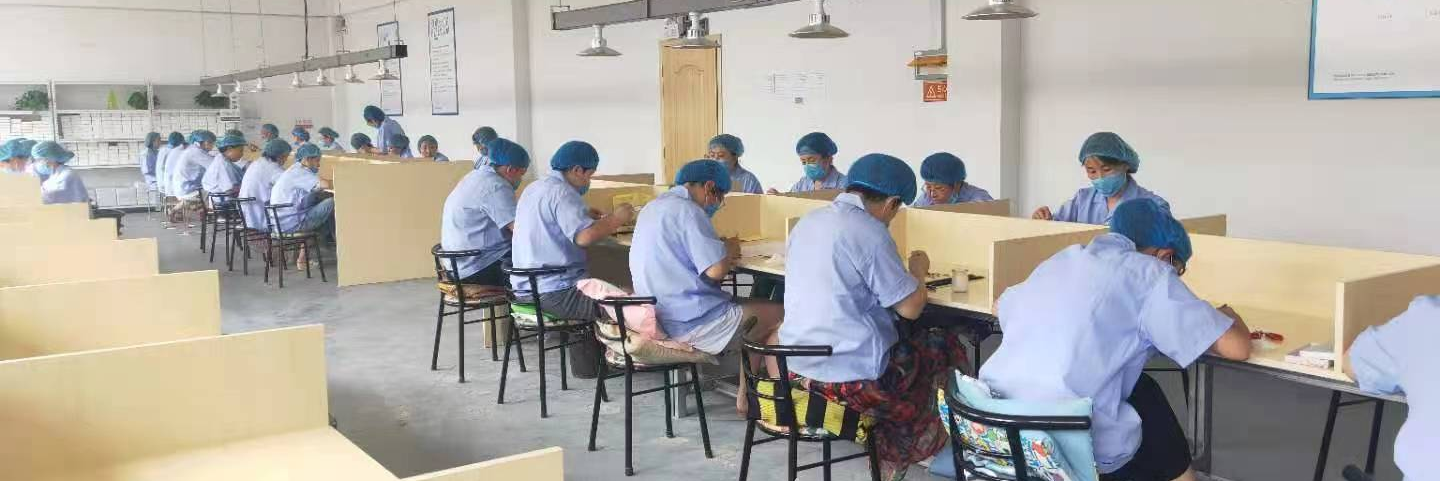 पिंगडू स्पार्कलिंग आयलॅश® शेंडोंगमधील खोट्या आयलॅश उत्पादनाच्या इंडस्ट्री अपग्रेडमध्ये आघाडीवर आहे